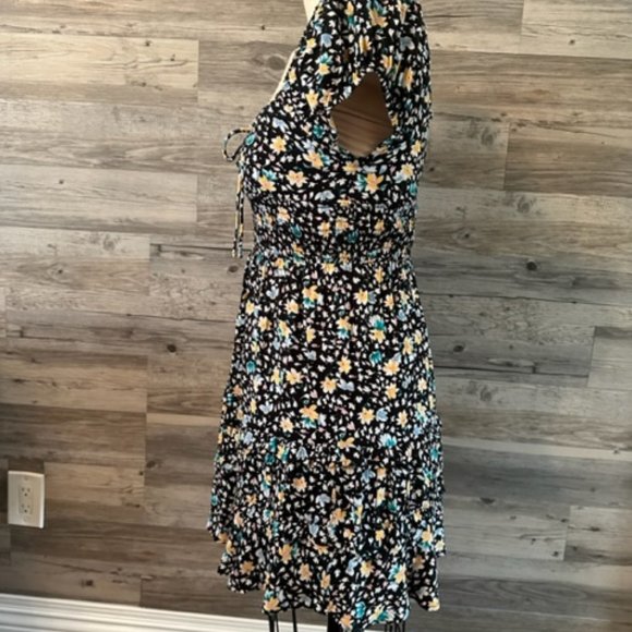 AREOPOSTALE FLORAL SMOCKED WAIST MINI DRESS FIT AND FLAIR - Picture 3 of 9